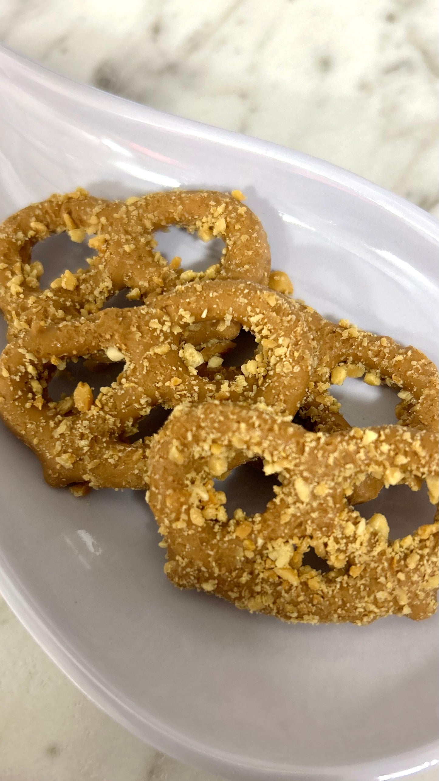 Peanut Butter Blast Mini Pretzels - 4 oz